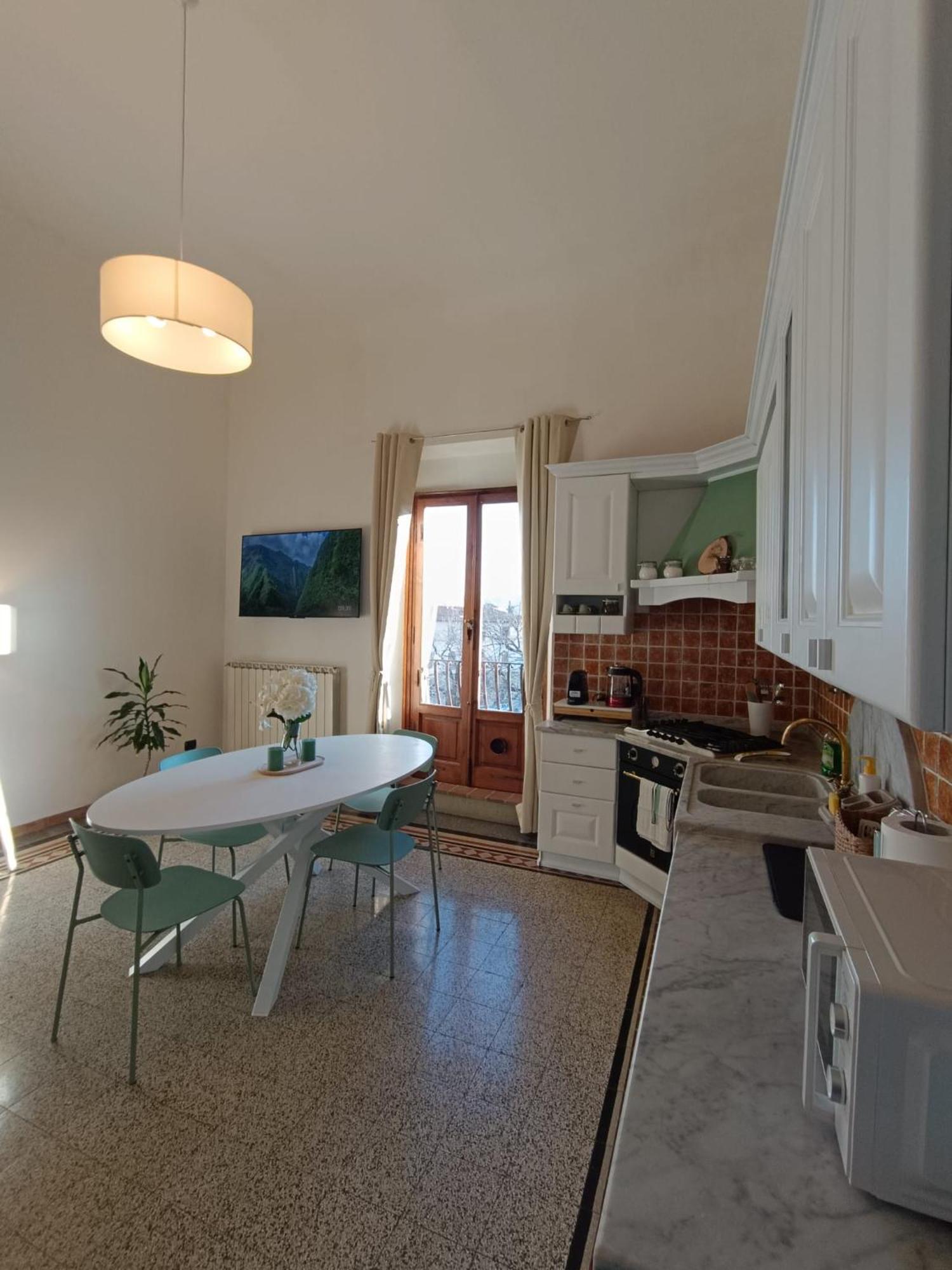 Florence Castle Apartment 2 Bedrooms, 2 Bathrooms Dış mekan fotoğraf
